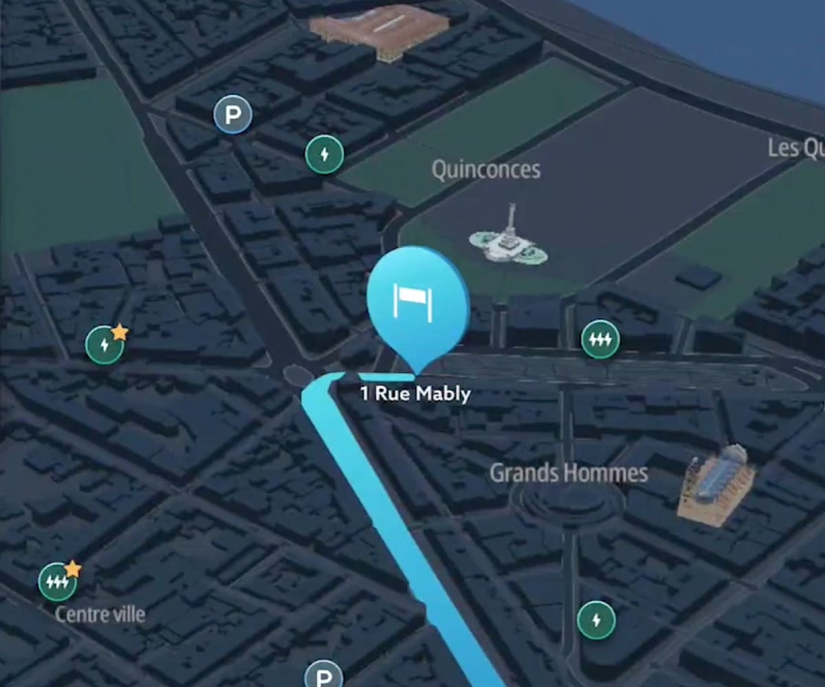 Digital map showing a street route to 1 Rue Mably with nearby landmarks labeled Grands Hommes and Quinconces.