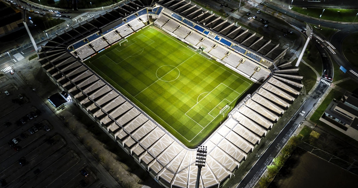 Traffic behavior around the stadium during a football match | TomTom Newsroom