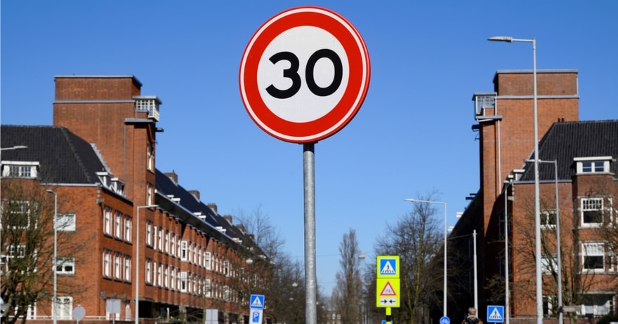 Lower speed limits in European cities | TomTom Newsroom