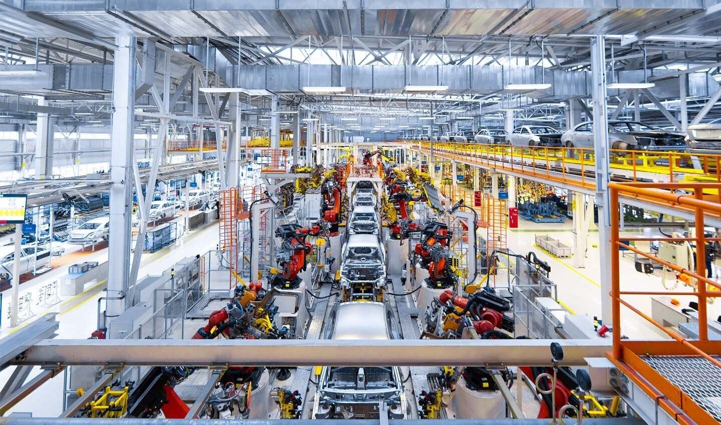 Mercedes-Benz has predicted that 50% of its sales will be from EVs and hybrids by 2025.