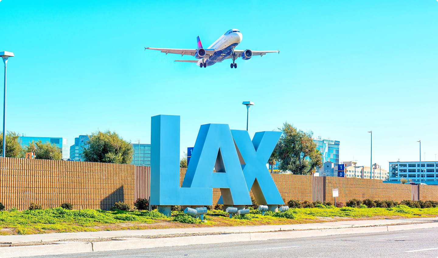 What the shutdown and holiday periods revealed about US airport traffic in 2025