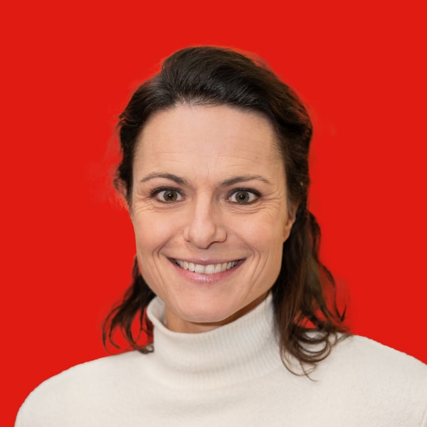 mijke van de broeke head shot